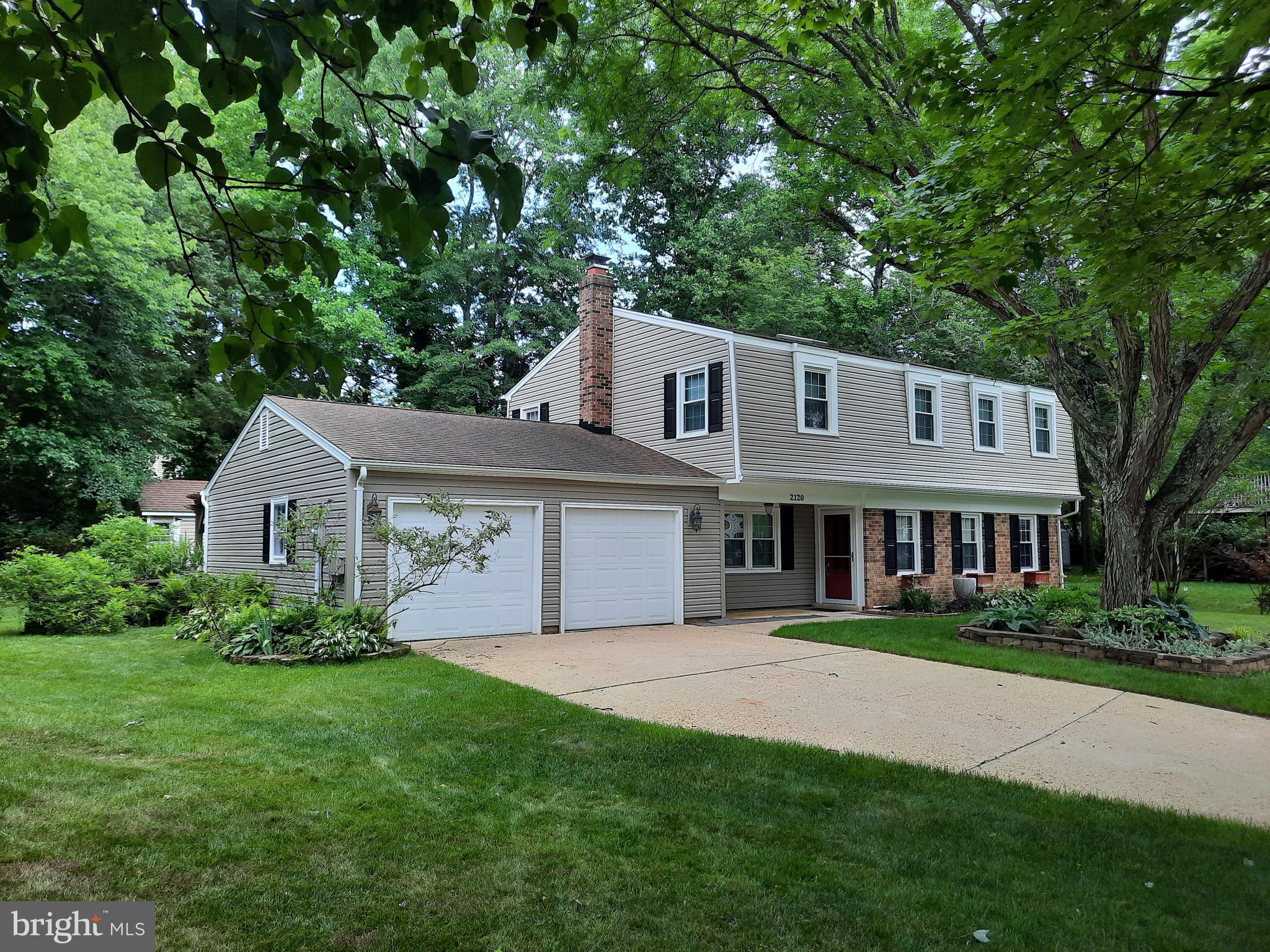 2120 DUCHY COURT