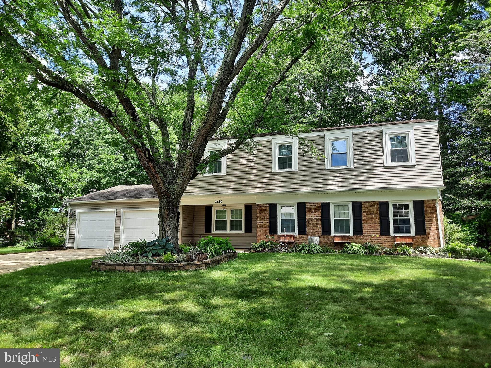 2120 DUCHY COURT
