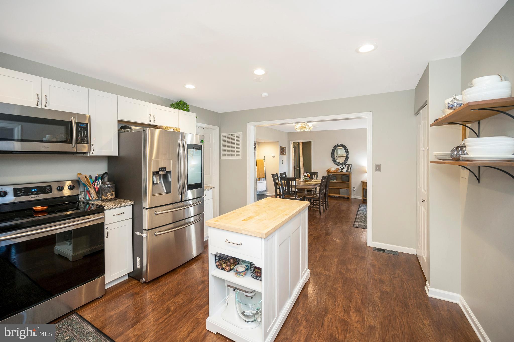 STONEYBROOKE - Residential