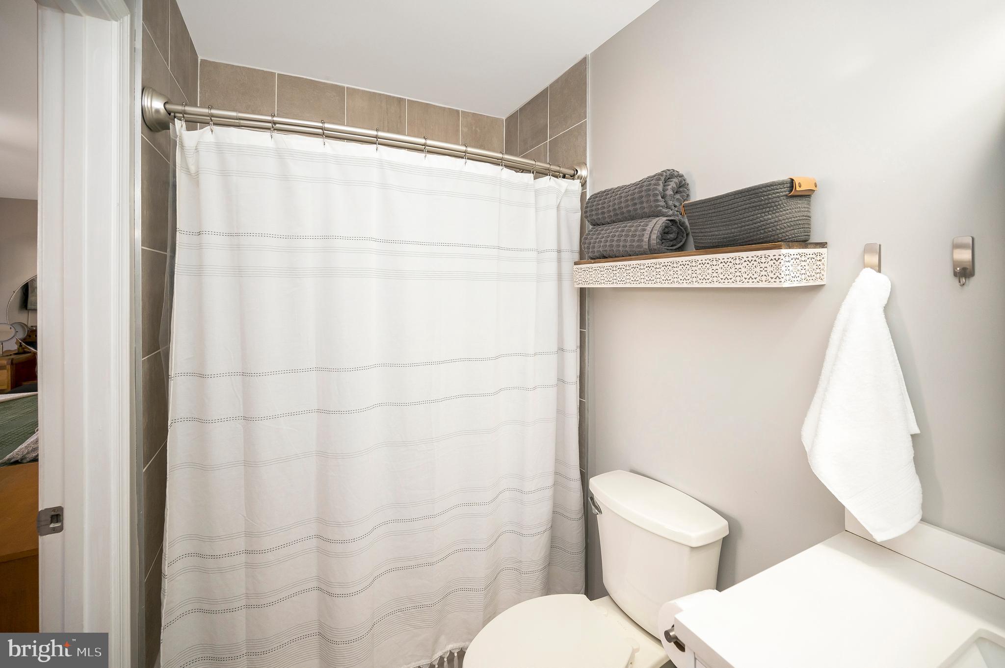 STONEYBROOKE - Residential