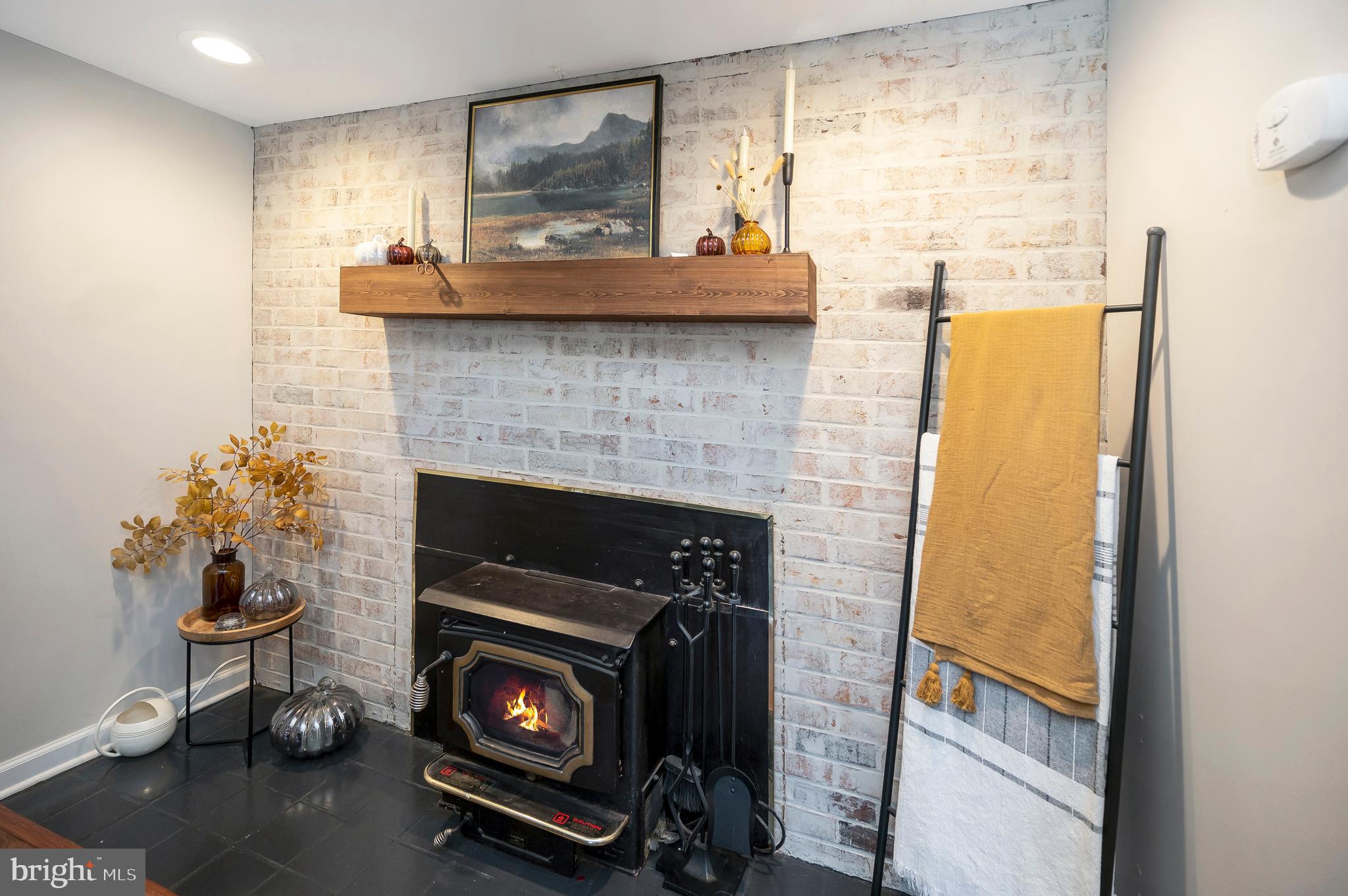 STONEYBROOKE - Residential