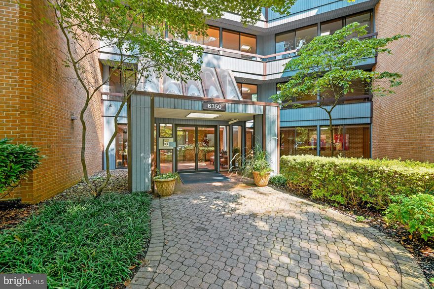 Desirable, spacious and light filled Penthouse condo! Enjoy this 2 Bedroom, 2 Bath, and open den with Cathedral ceilings, glass enclosed sunroom , recessed lighting, laundry room with washer, dryer and storage! Updated kitchen with table space and skylight. Secure elevator building, Gatehouse, Clubhouse and pool included! Welcome Home!