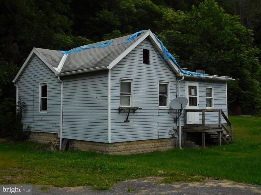 This is a short sale; All offers will be responded to within 72 hours. Fixer-Upper! Being sold as-is.