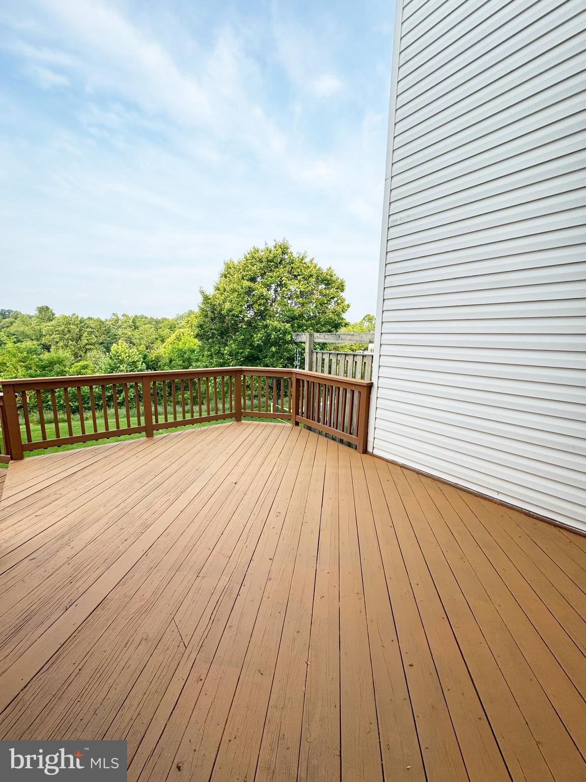 HOLLIFIELD STATION - Residential