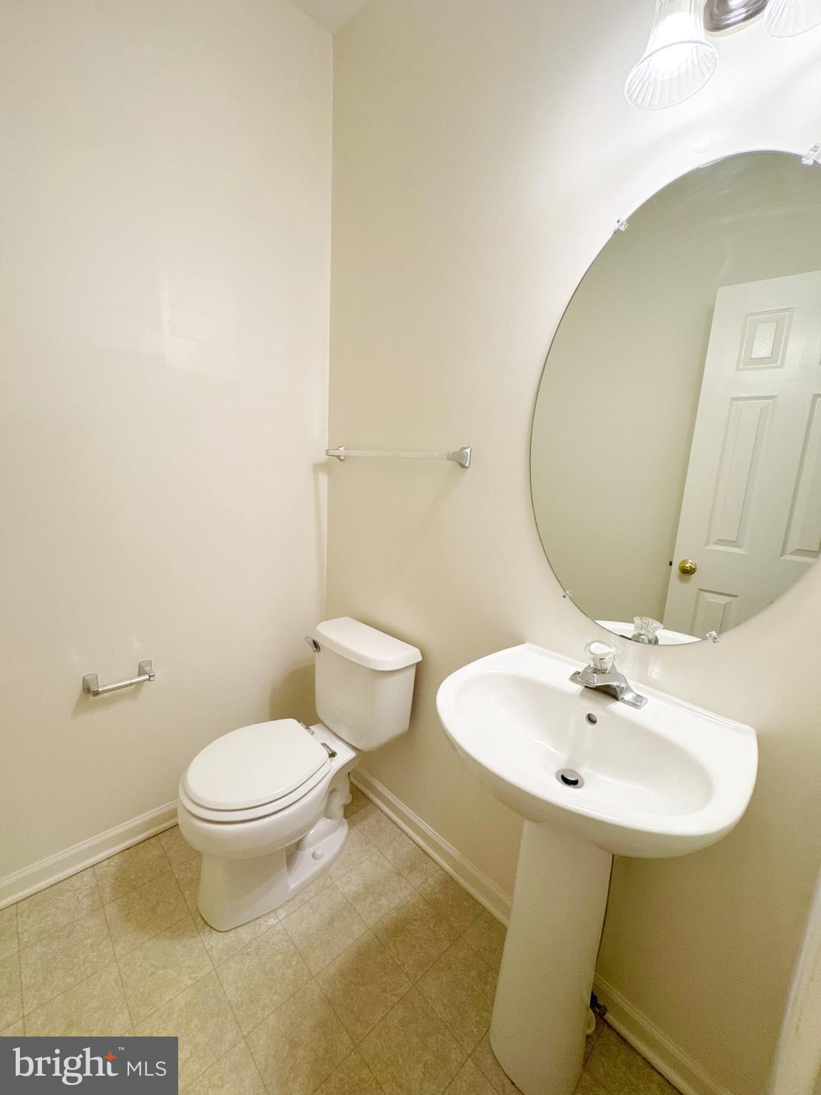 HOLLIFIELD STATION - Residential