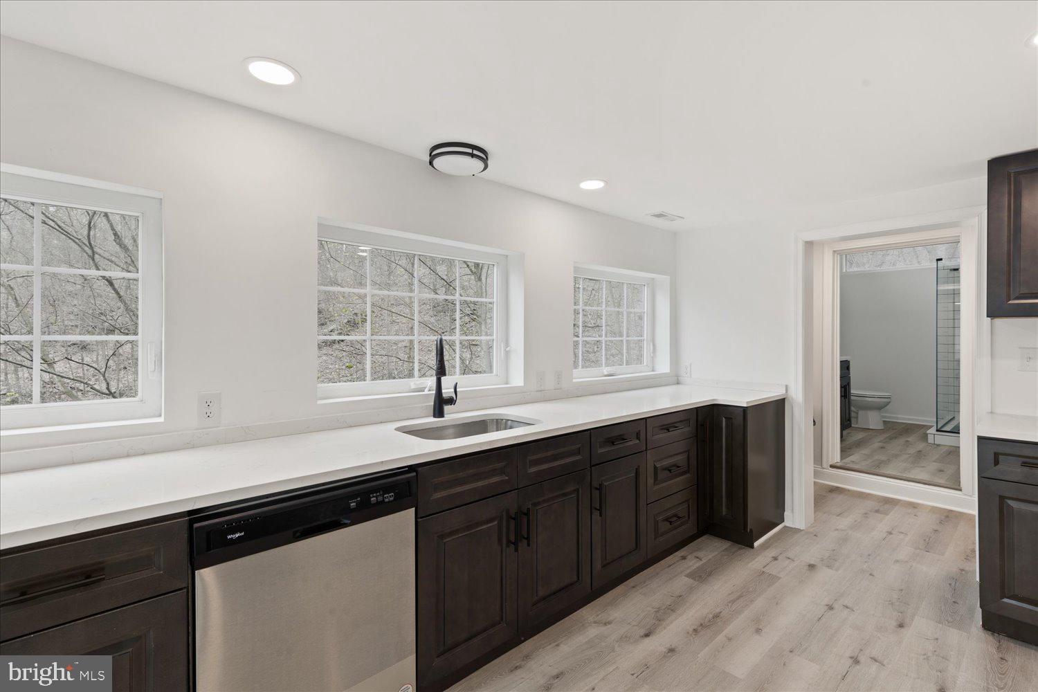 EAST MANCHESTER TWP. - Residential