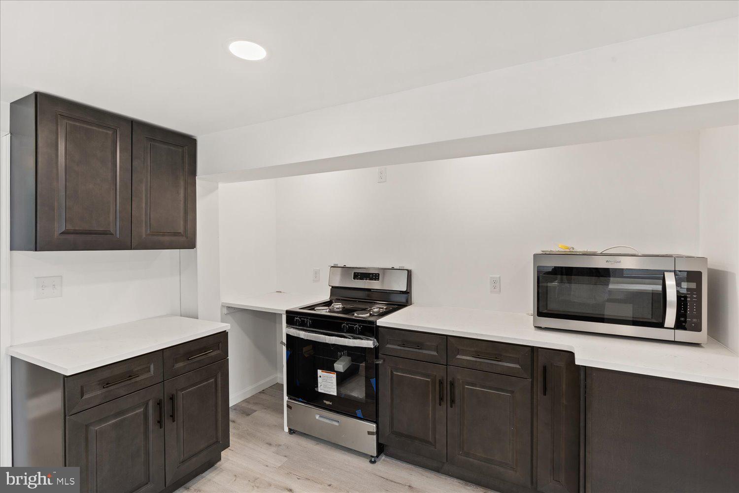 EAST MANCHESTER TWP. - Residential