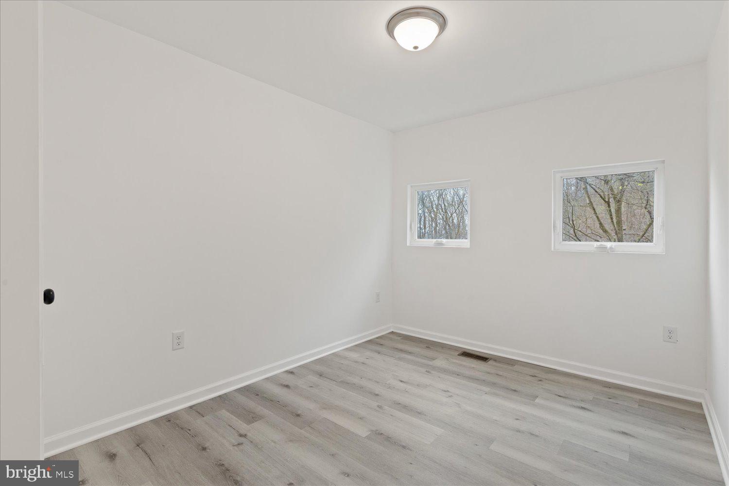 EAST MANCHESTER TWP. - Residential