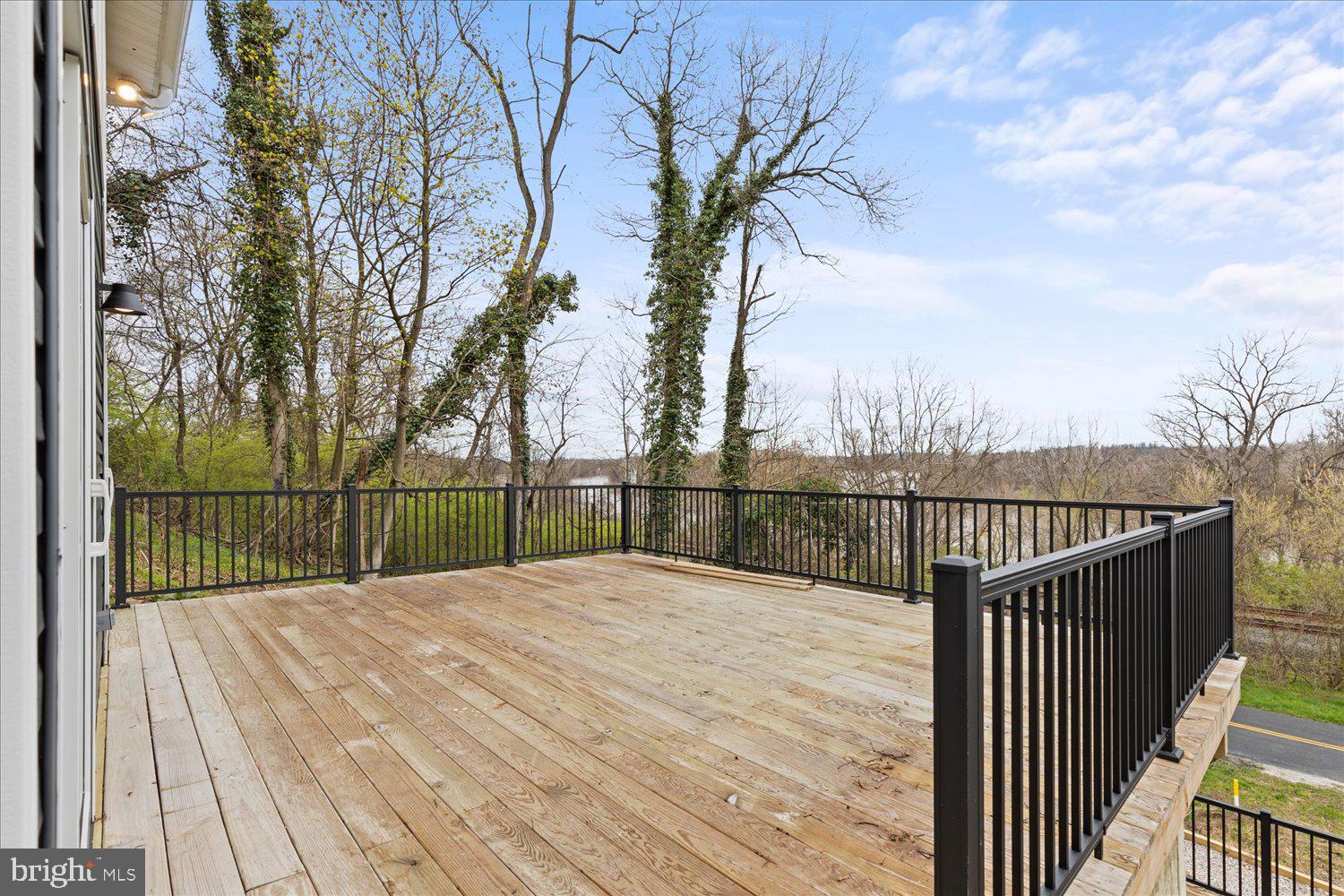 EAST MANCHESTER TWP. - Residential