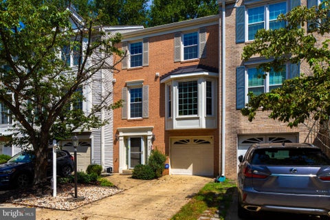 Townhouse For Rent - 3105 Sutherland Hill Court<br/> FAIRFAX, VA 22031