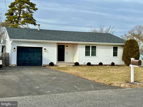 Photo of 242 Outboard Avenue, MANAHAWKIN, NJ 08050 (MLS # NJOC2039382)
