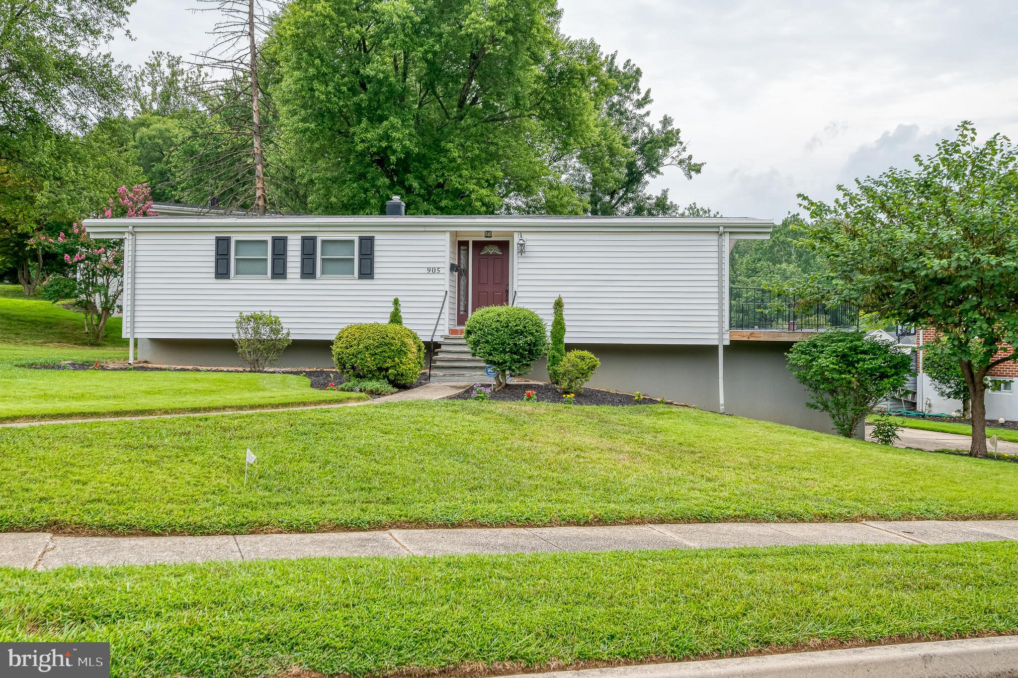 905 SCOTTS HILL DRIVE