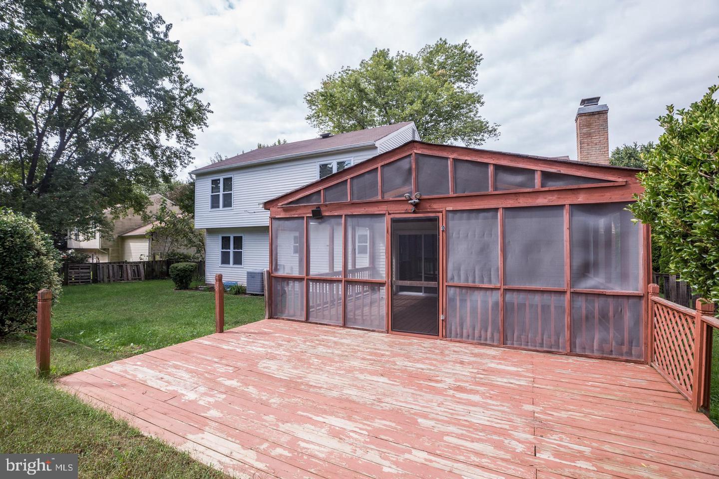 10136 YORKTOWN DRIVE