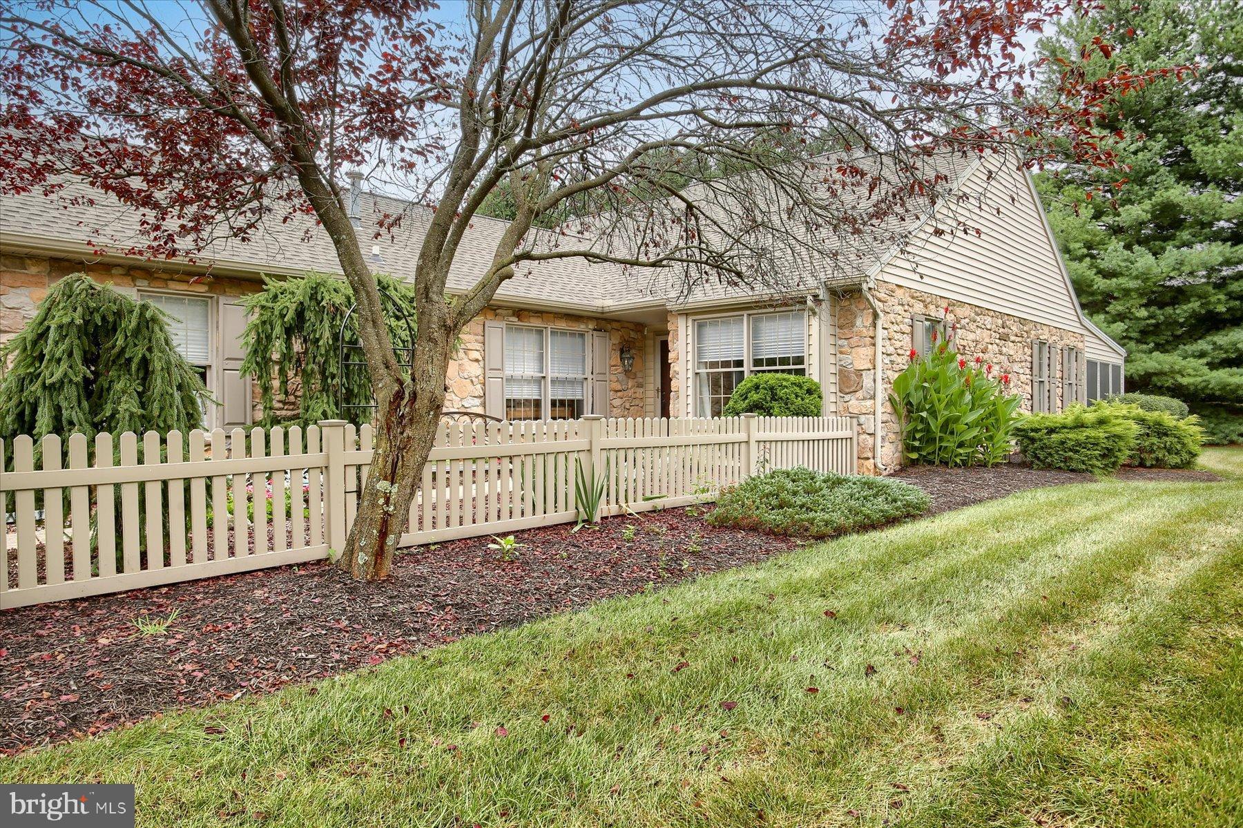 Beautiful end unit townhouse in Derry Township. This 2 bedroom 2 bath home is move-in ready, and all one level -no stairs. Enter the open floor plan from your private courtyard. Vaulted ceilings in the living room, 3-Season room off of the living room. New roof and AC. Climate controlled garage.