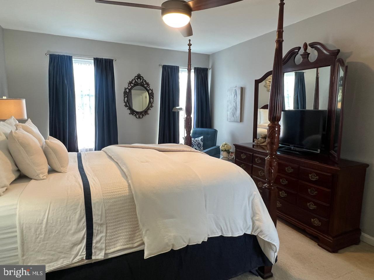 THE VILLAGE OF WASHINGTON TRAIL - Residential