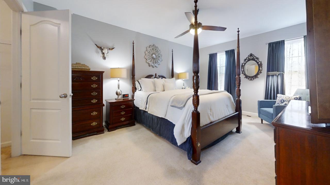 THE VILLAGE OF WASHINGTON TRAIL - Residential