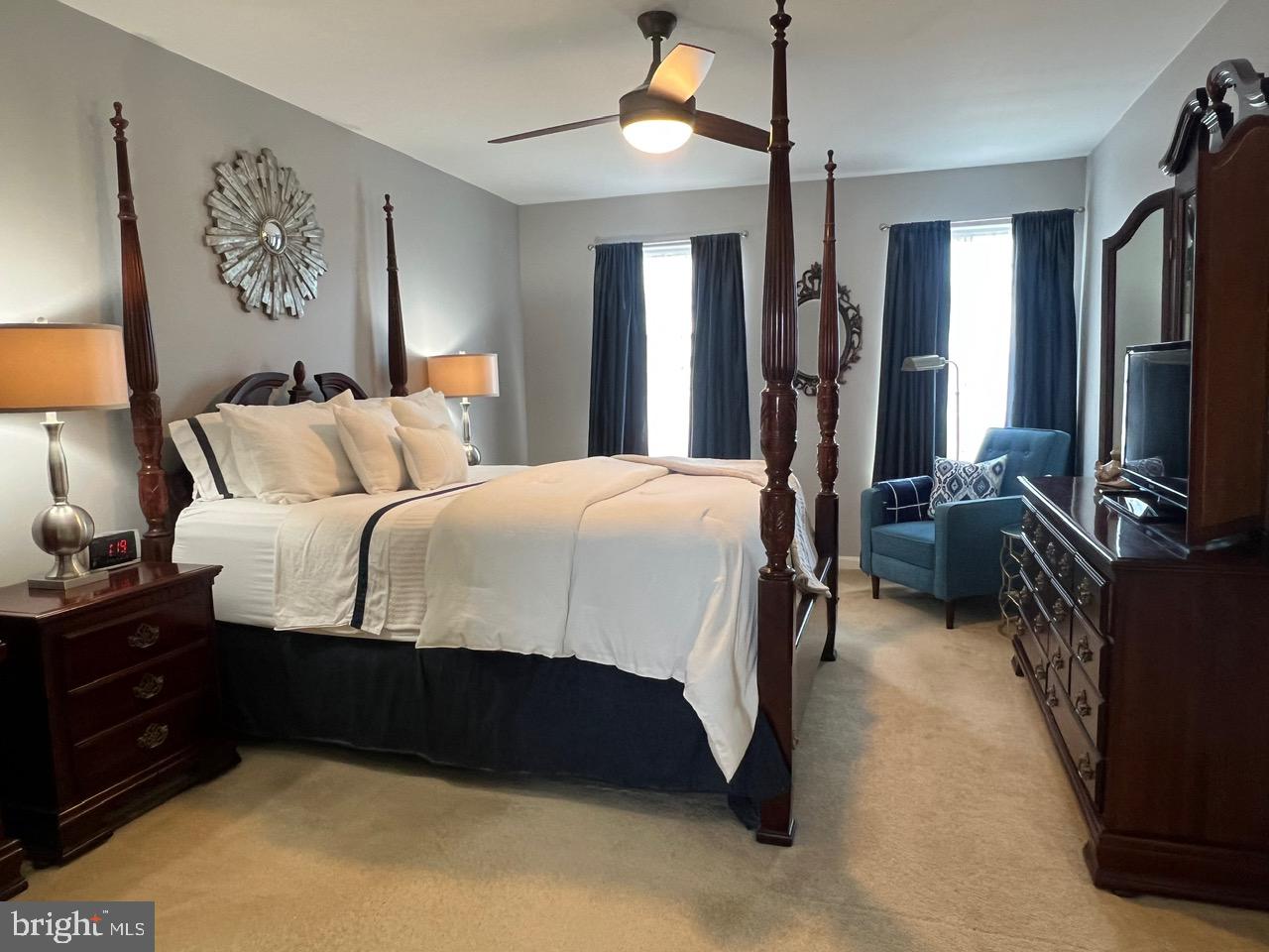 THE VILLAGE OF WASHINGTON TRAIL - Residential