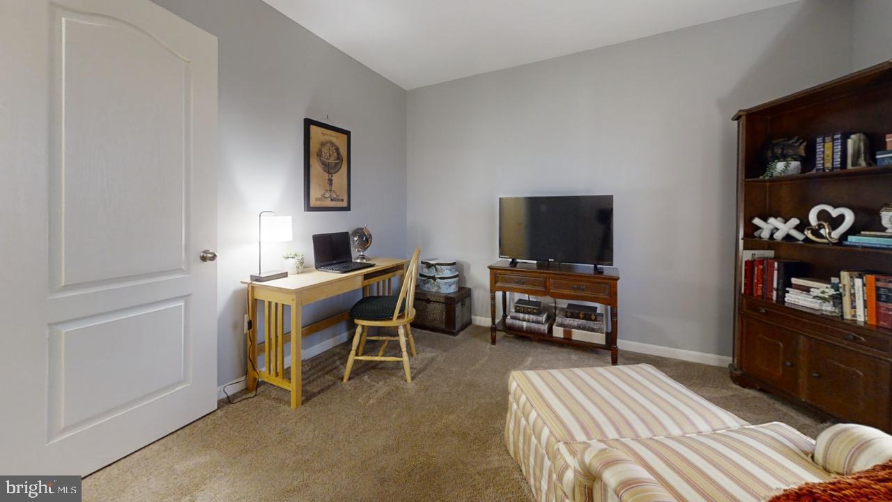 THE VILLAGE OF WASHINGTON TRAIL - Residential