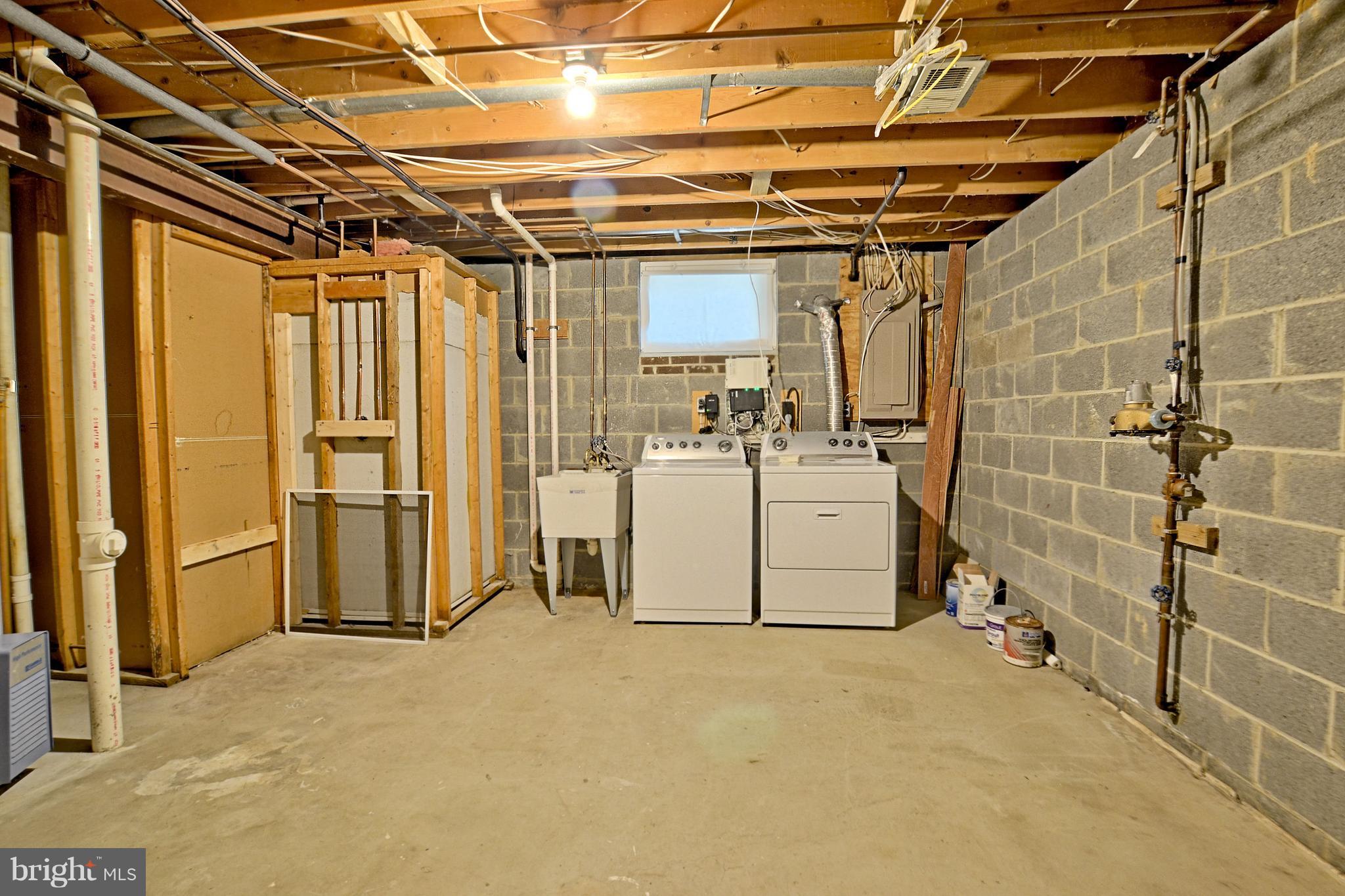 CRYSTAL SPRINGS - Residential Lease