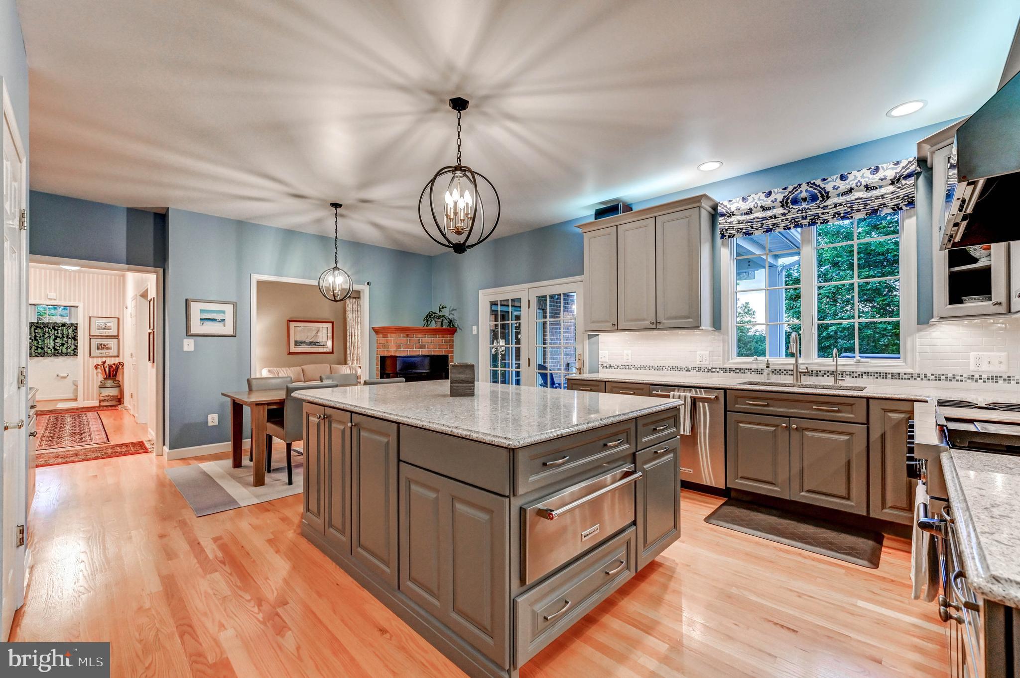 6 SHAWNERY COURT