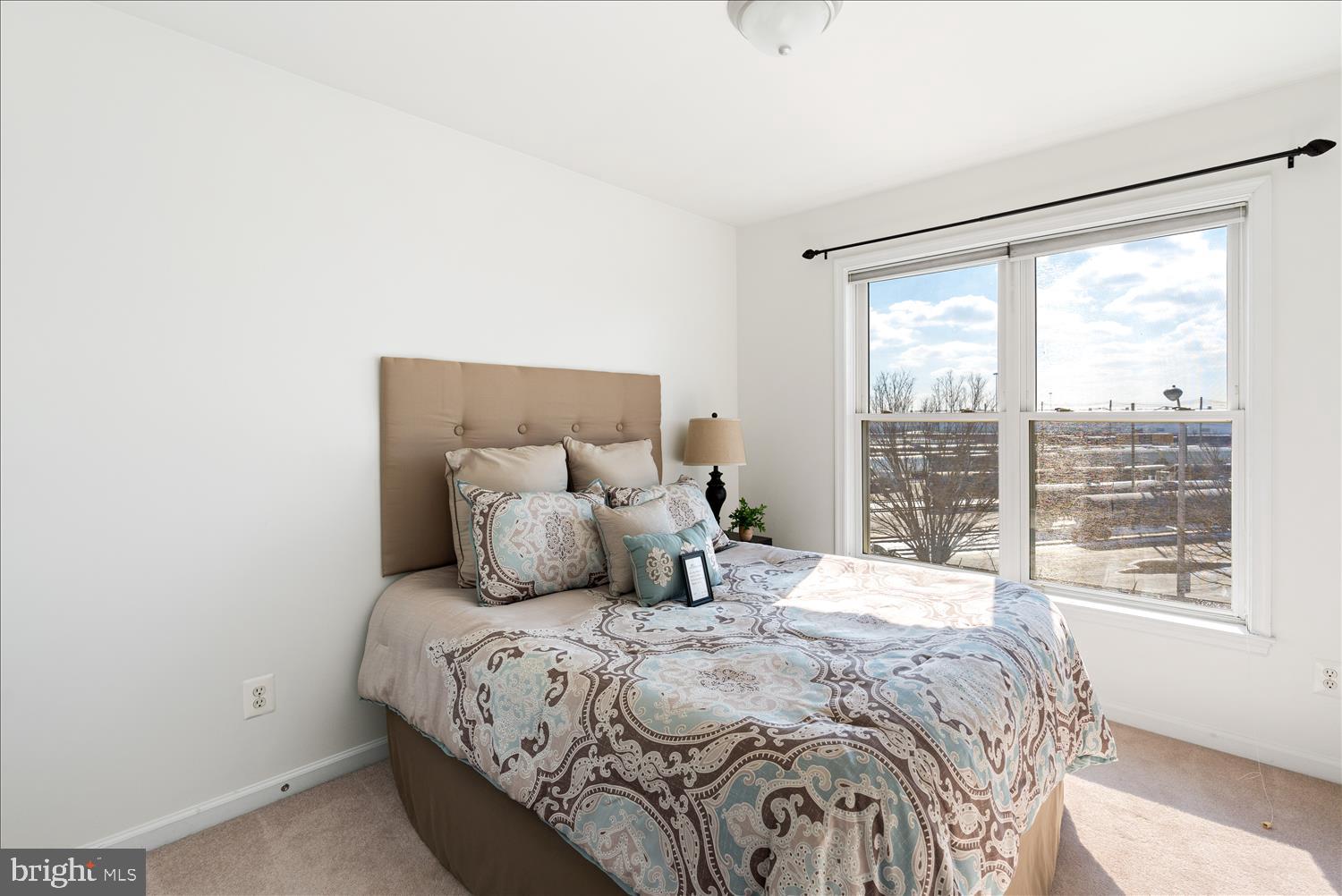 LOCUST POINT - Residential