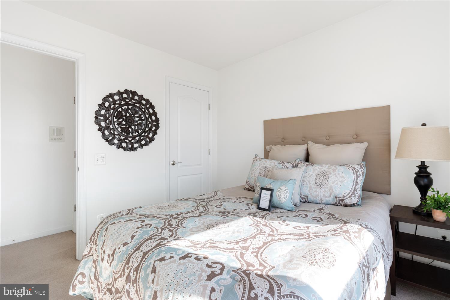 LOCUST POINT - Residential