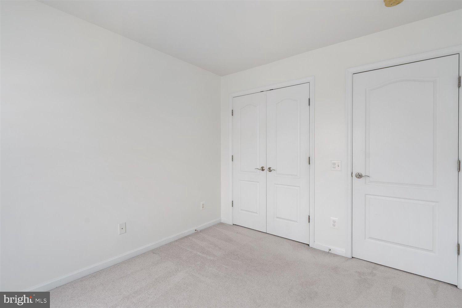 LOCUST POINT - Residential