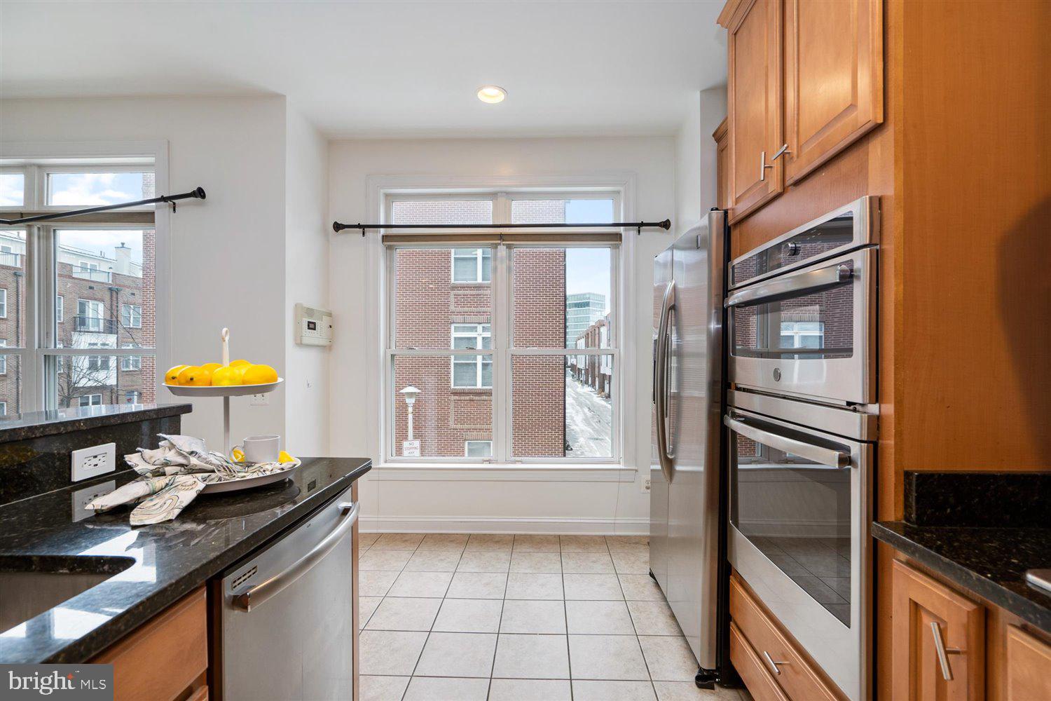 LOCUST POINT - Residential