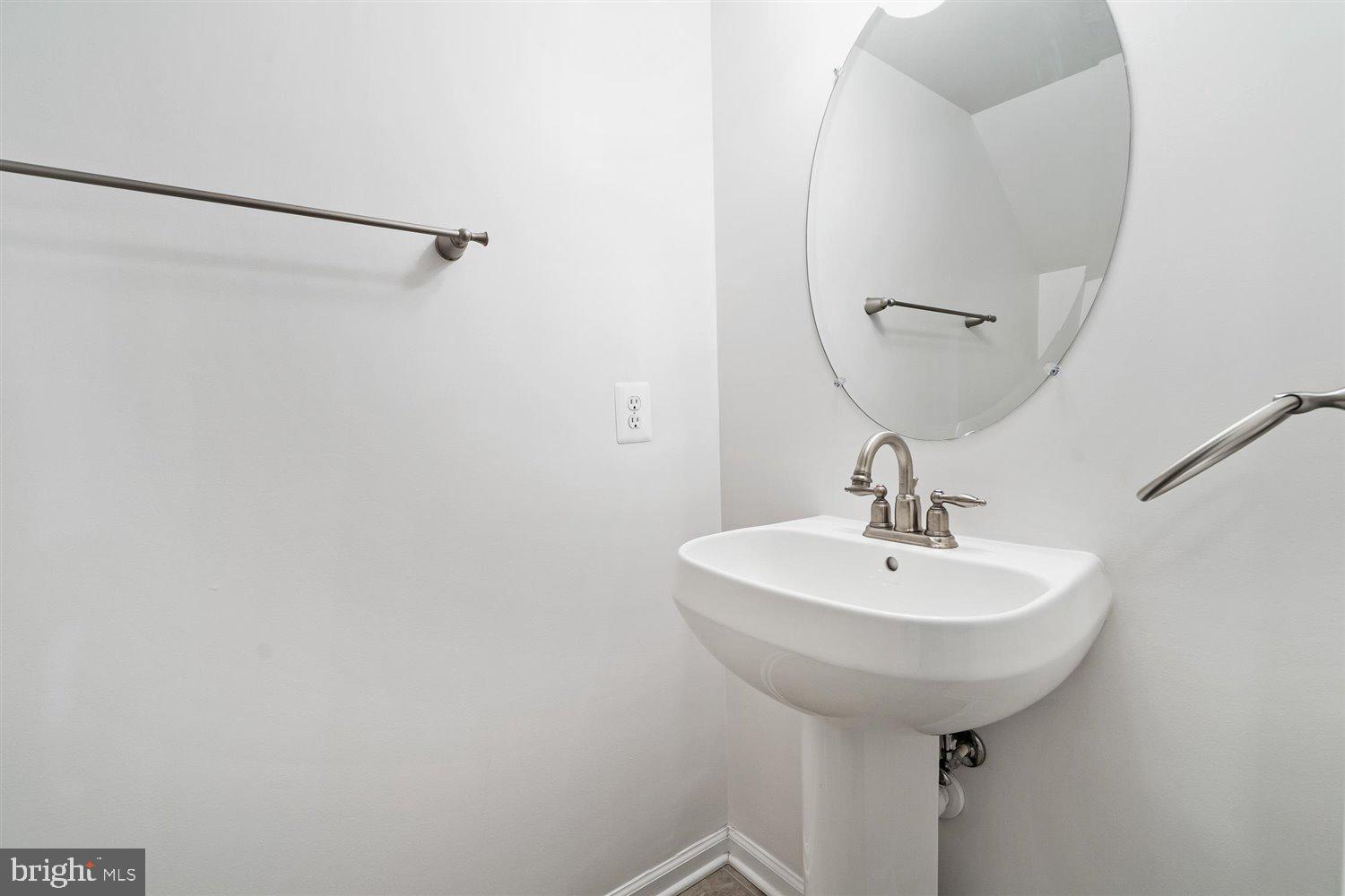 LOCUST POINT - Residential