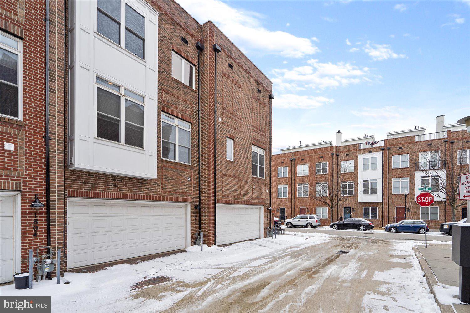 LOCUST POINT - Residential