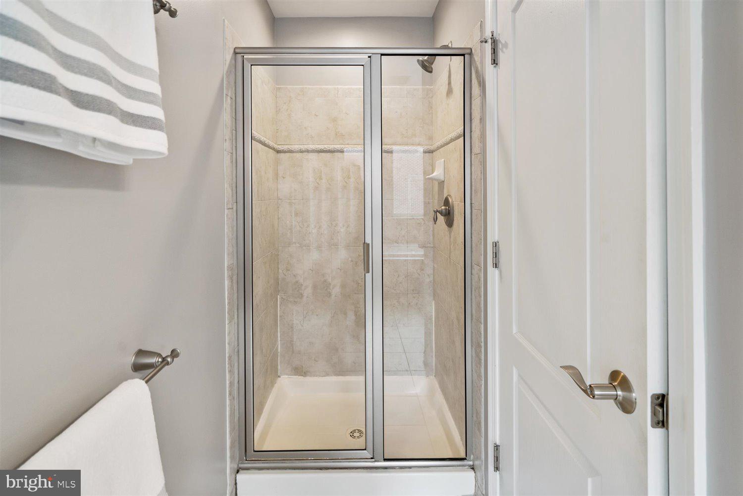 LOCUST POINT - Residential