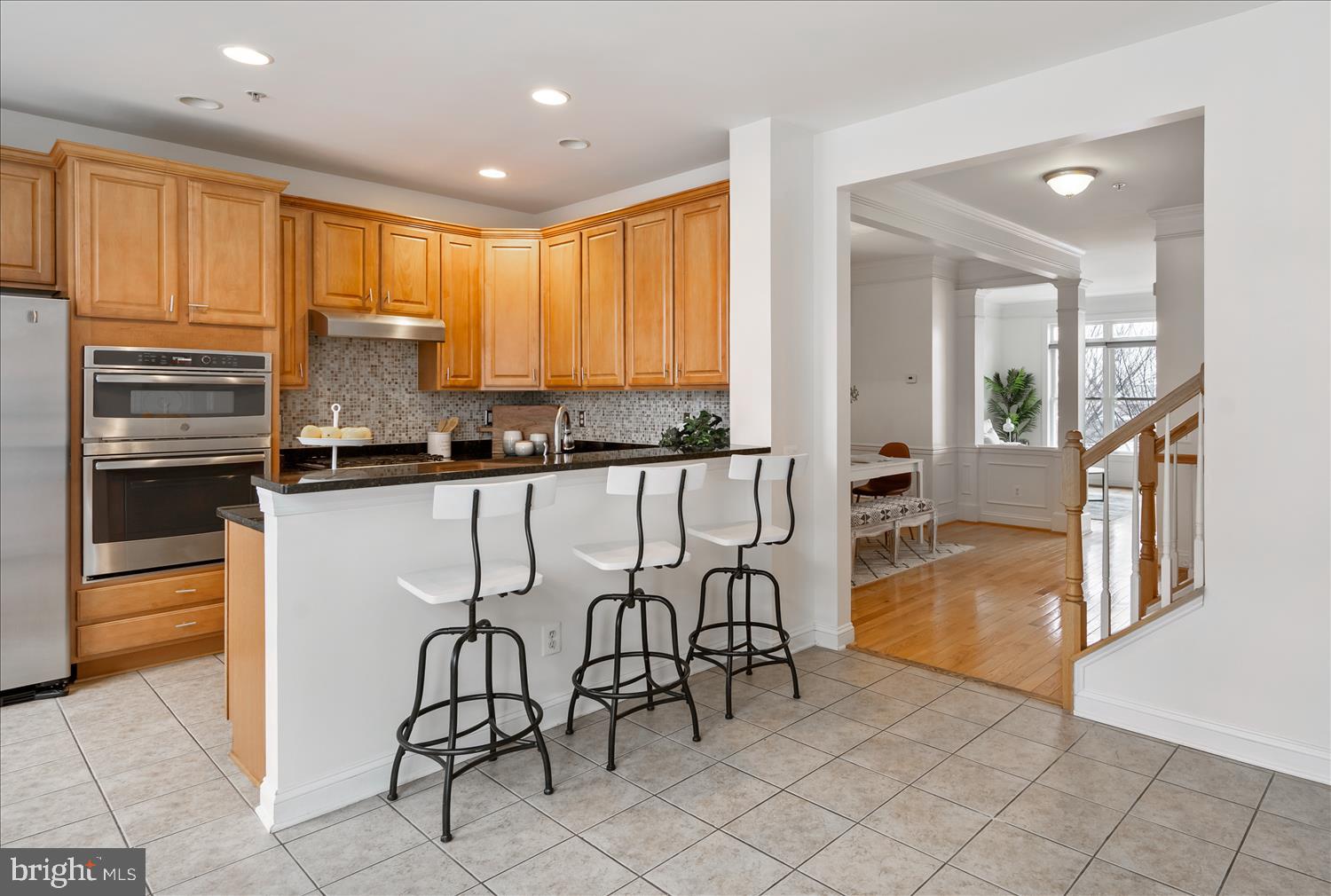 LOCUST POINT - Residential