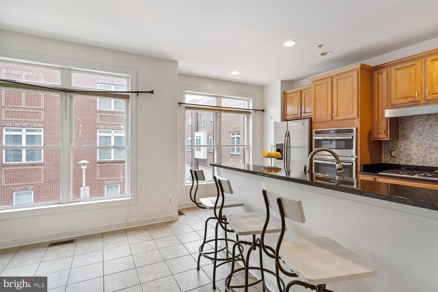 LOCUST POINT - Residential