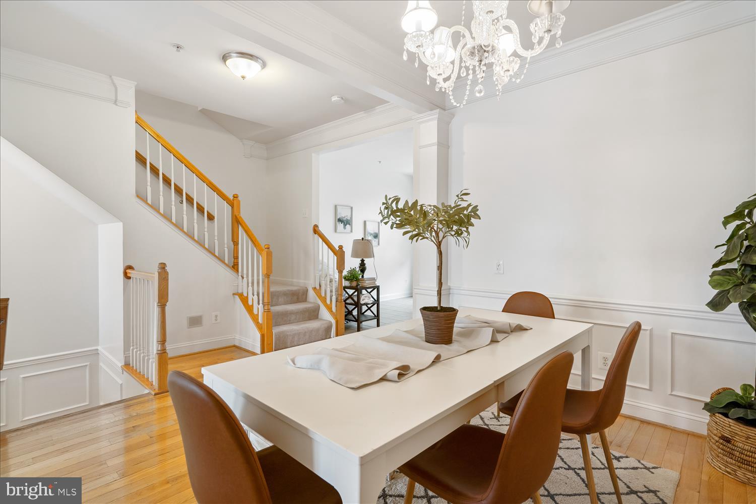 LOCUST POINT - Residential