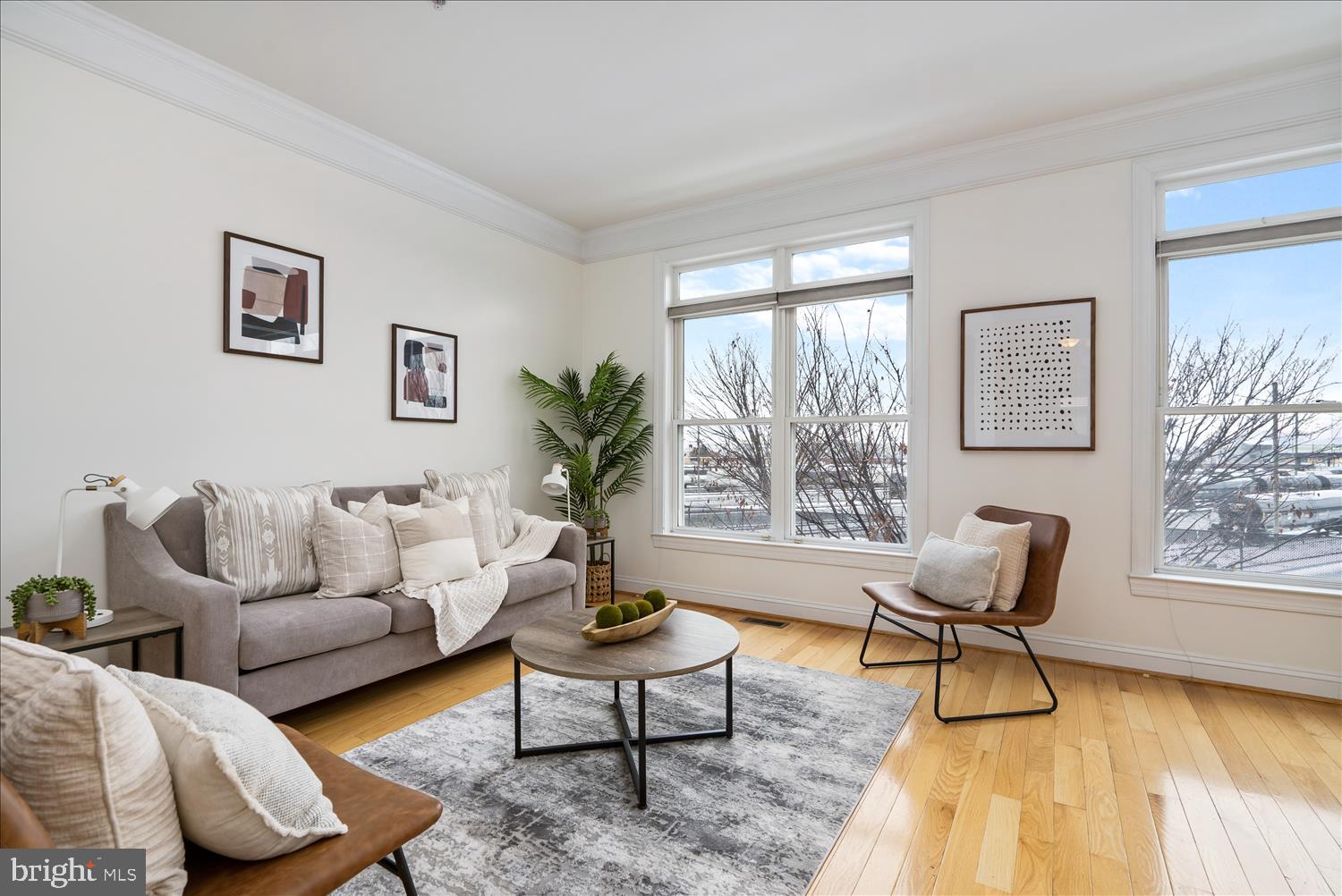 LOCUST POINT - Residential