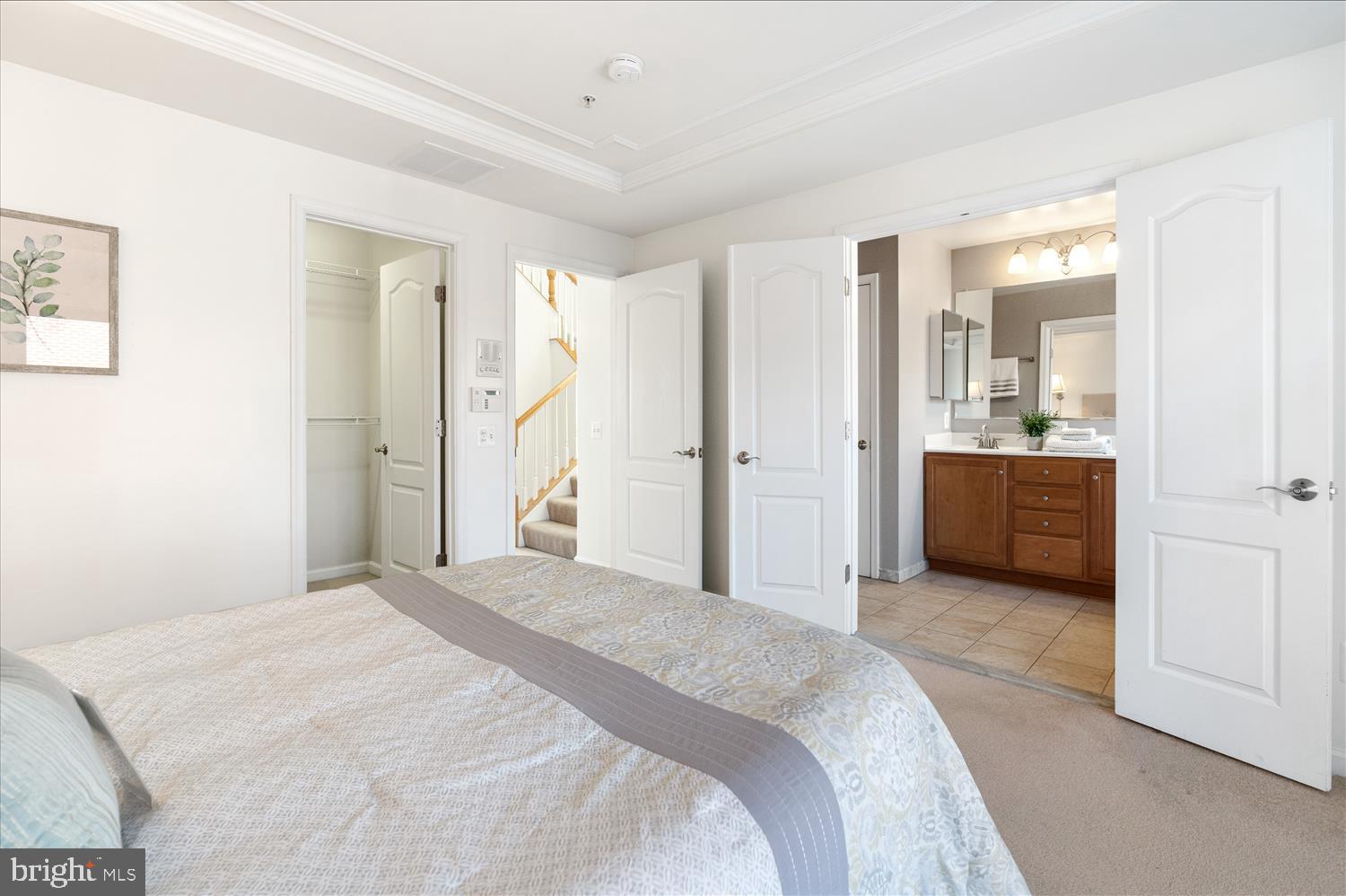 LOCUST POINT - Residential