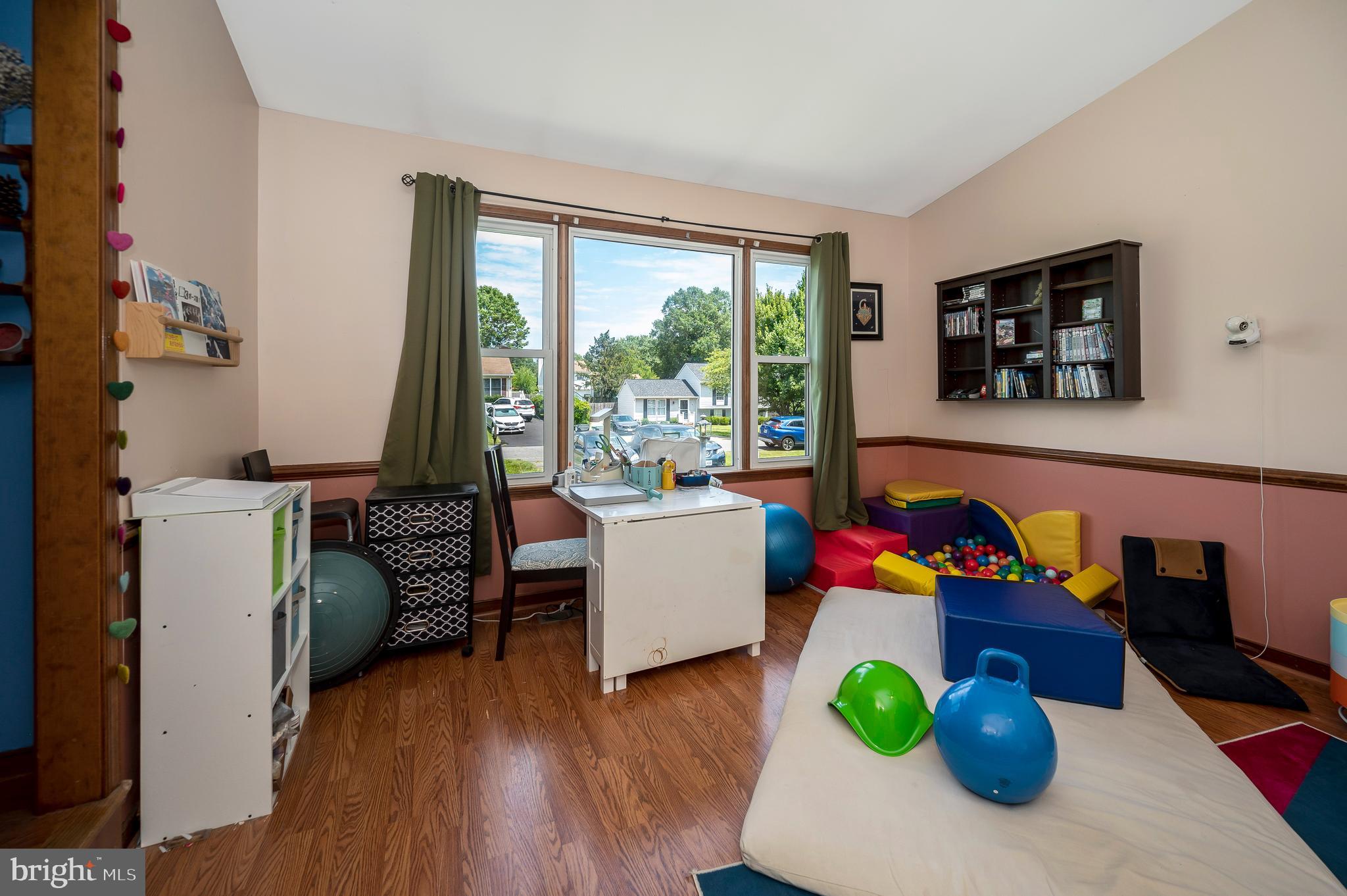 GRANTWOOD ACRES - Residential