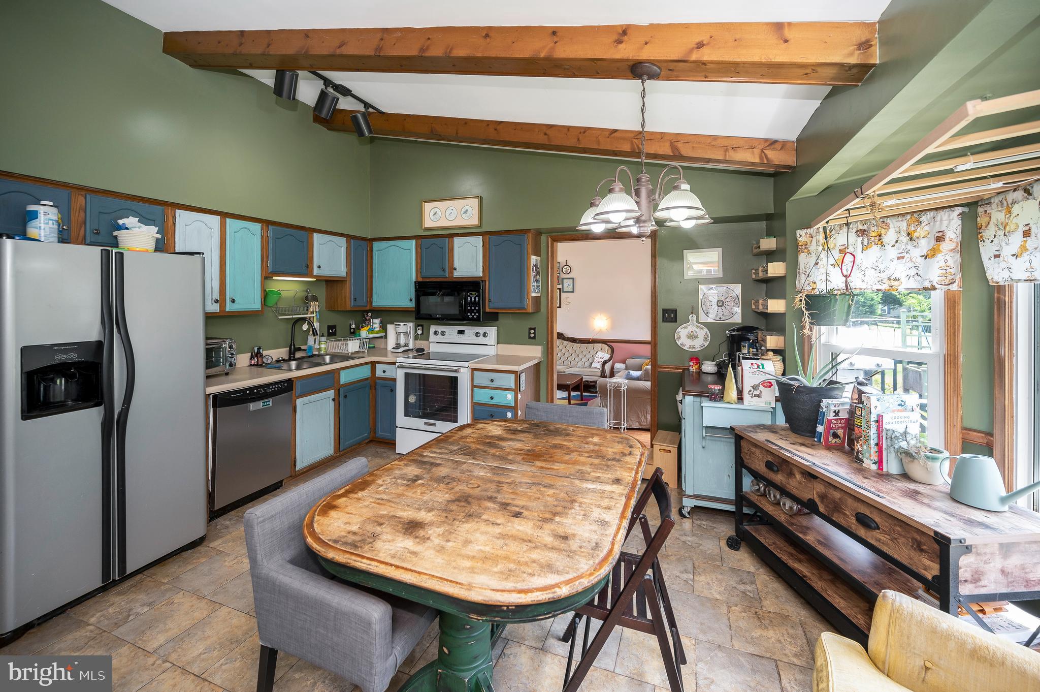 GRANTWOOD ACRES - Residential