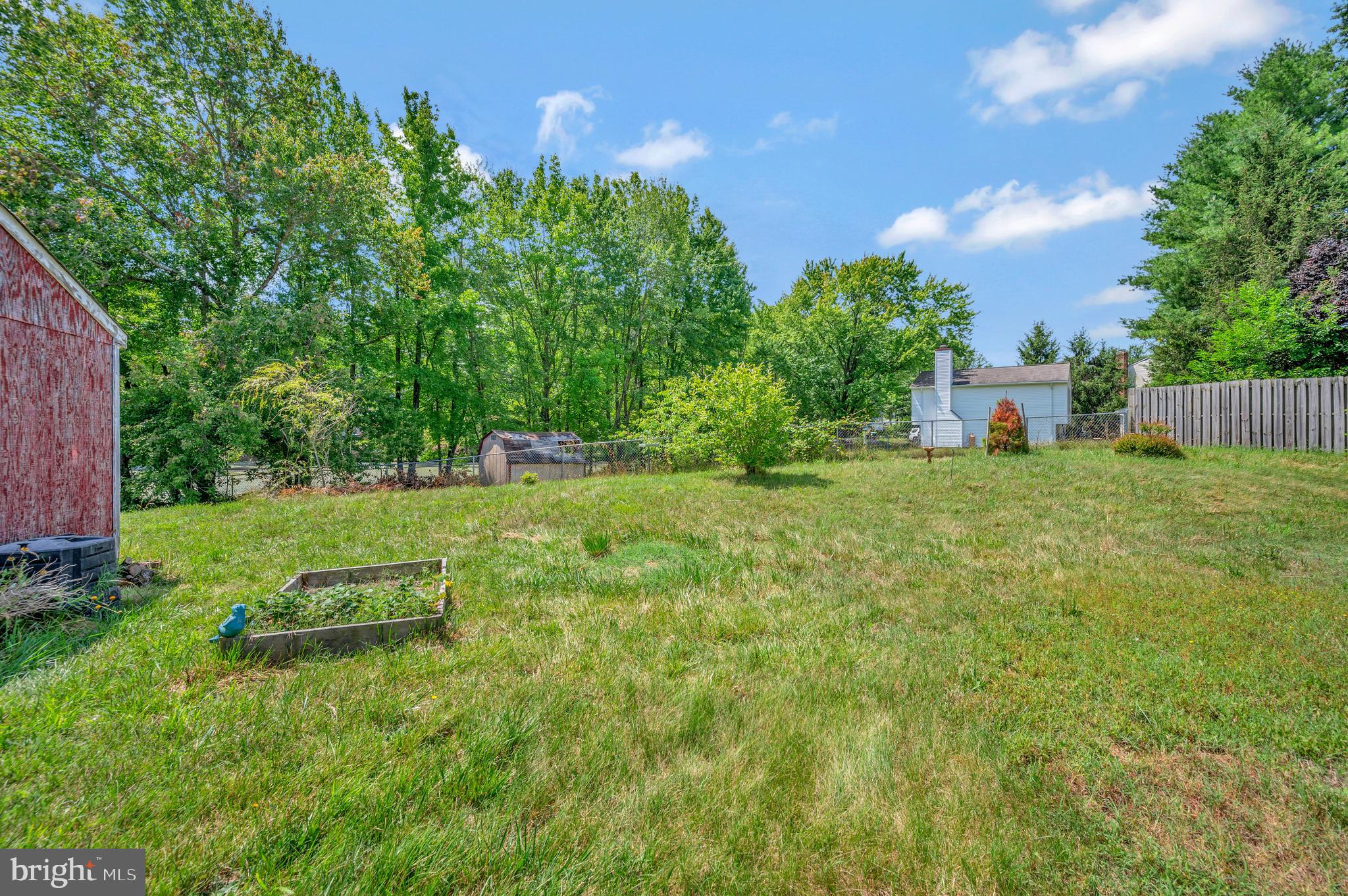 GRANTWOOD ACRES - Residential