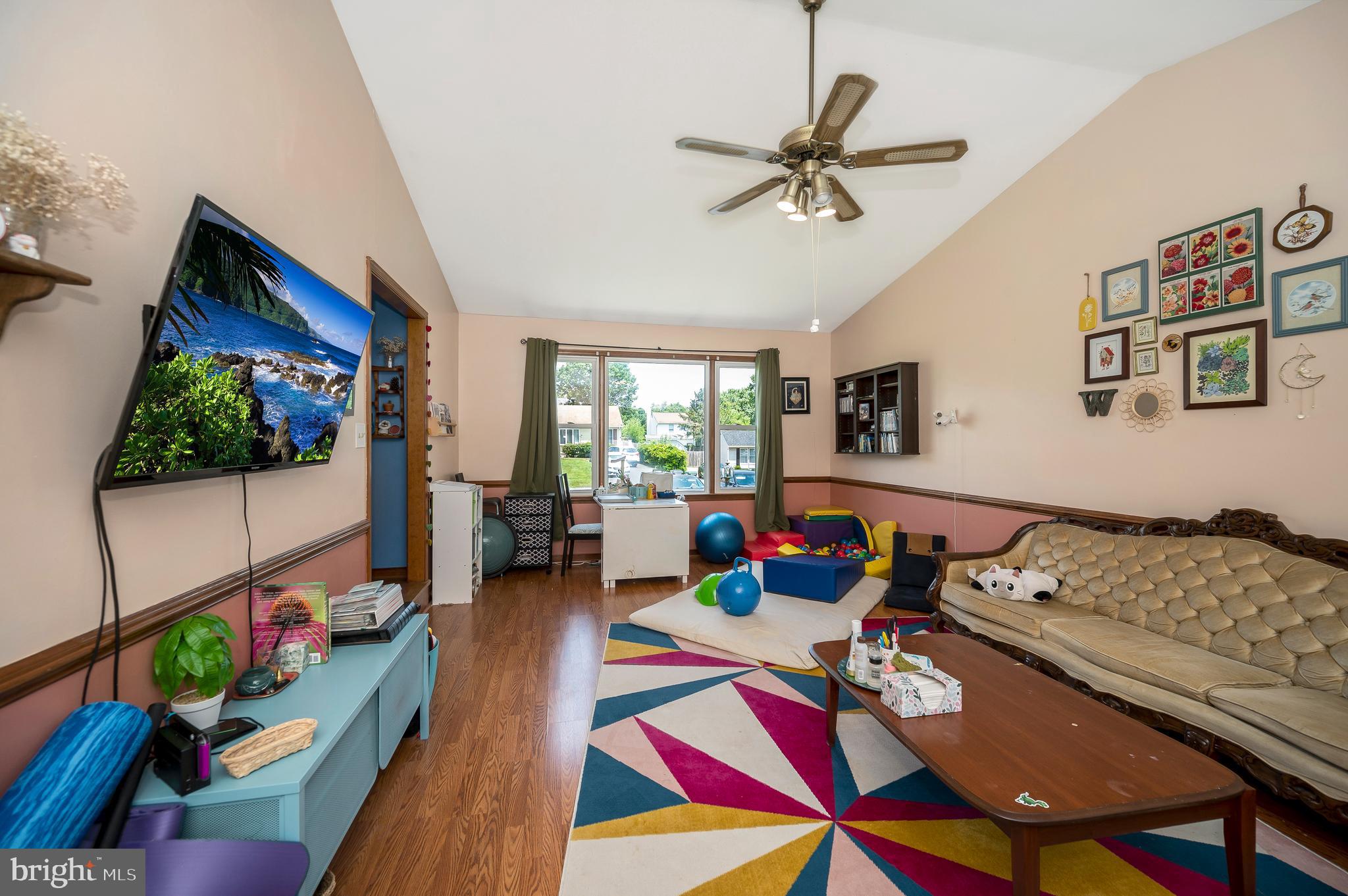 GRANTWOOD ACRES - Residential