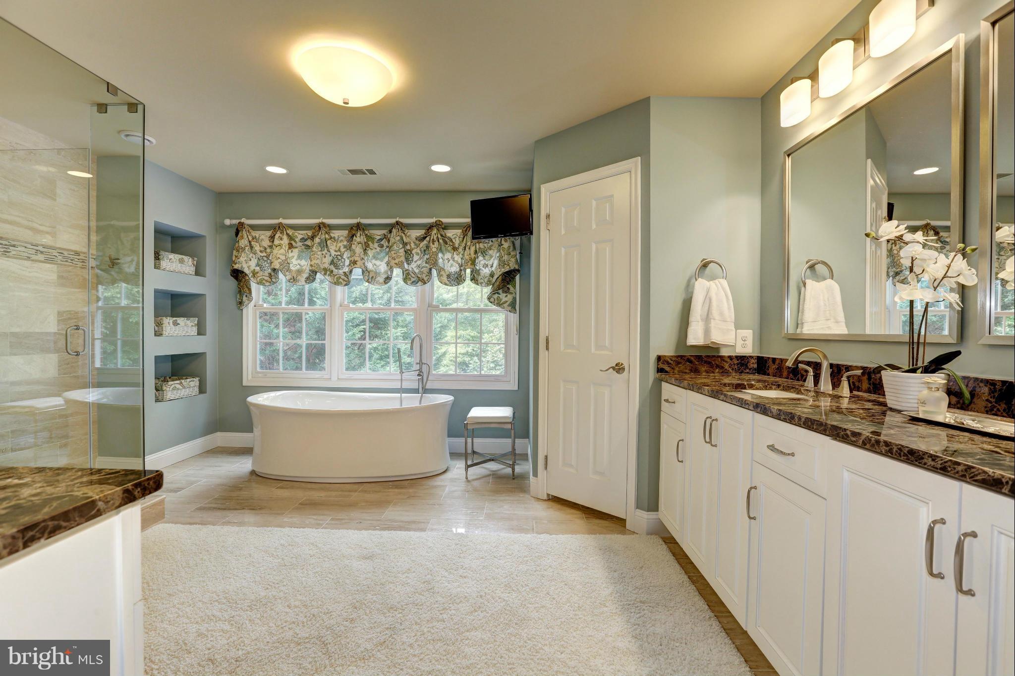 RIVER FALLS - Residential