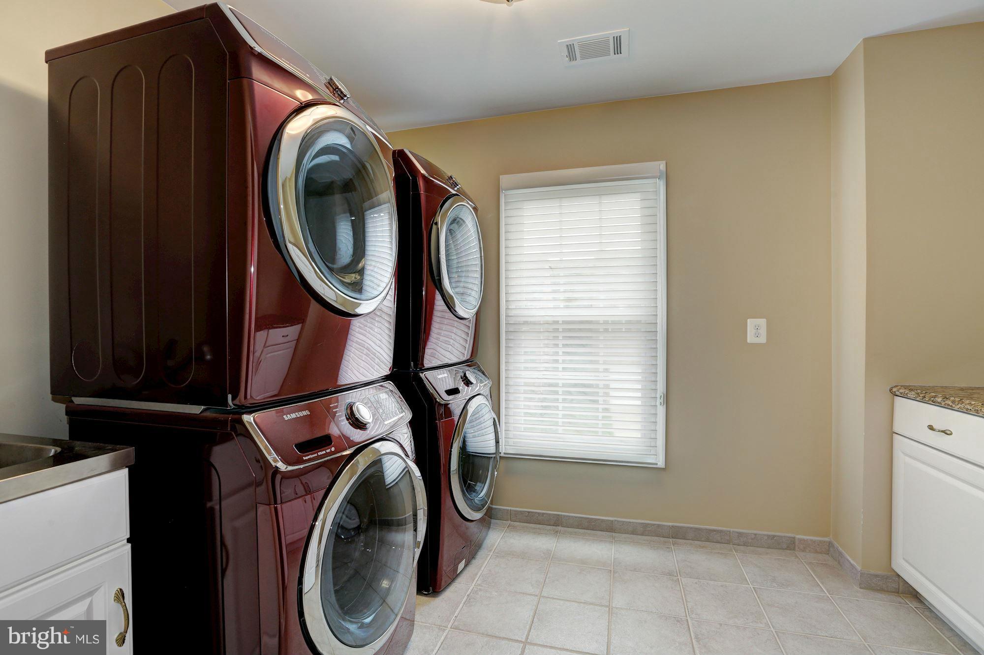 RIVER FALLS - Residential