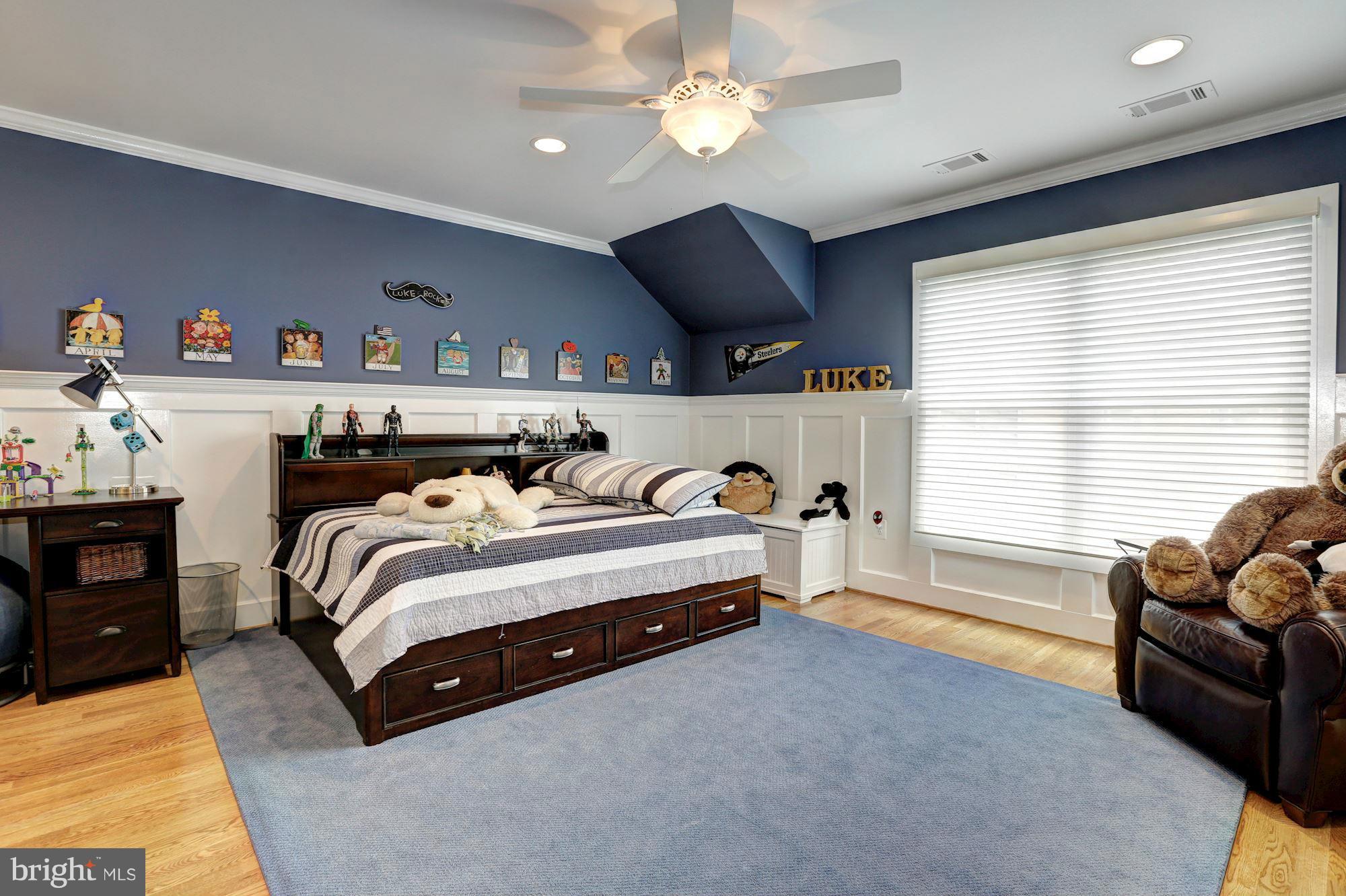 RIVER FALLS - Residential