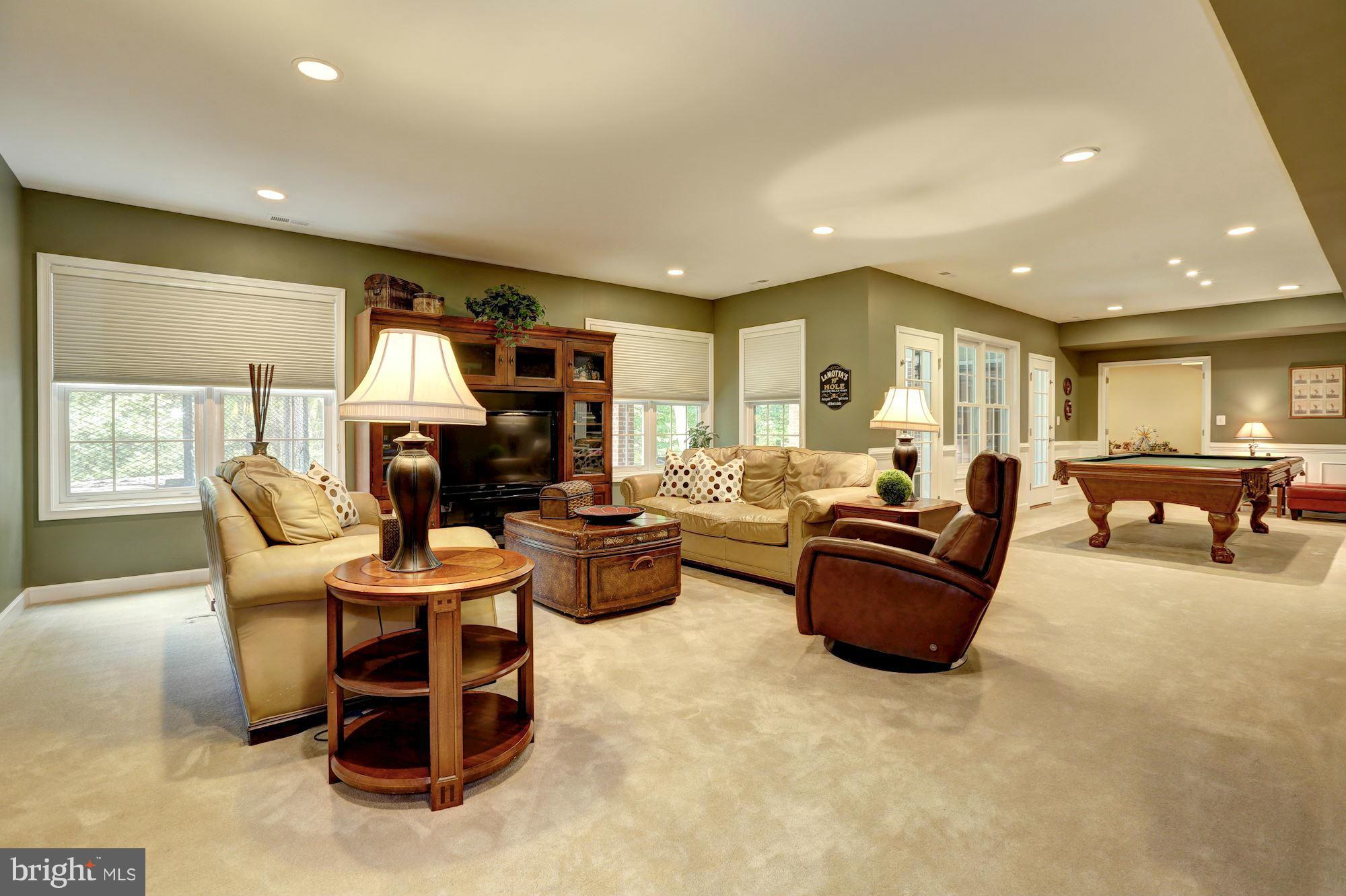 RIVER FALLS - Residential