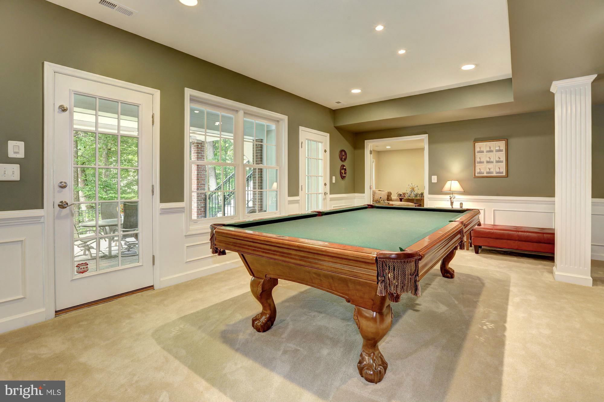 RIVER FALLS - Residential