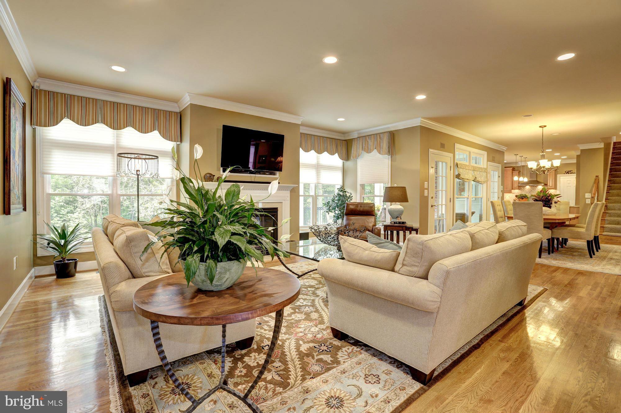 RIVER FALLS - Residential