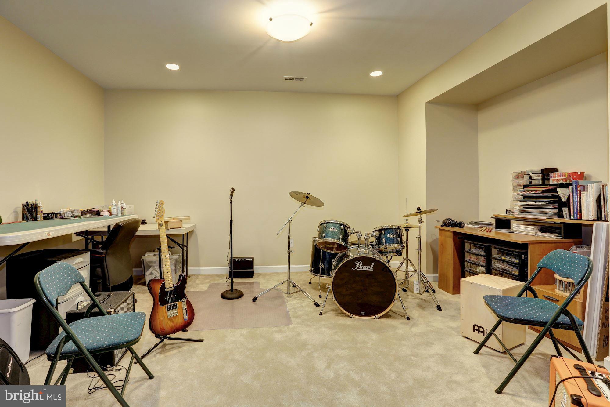 RIVER FALLS - Residential