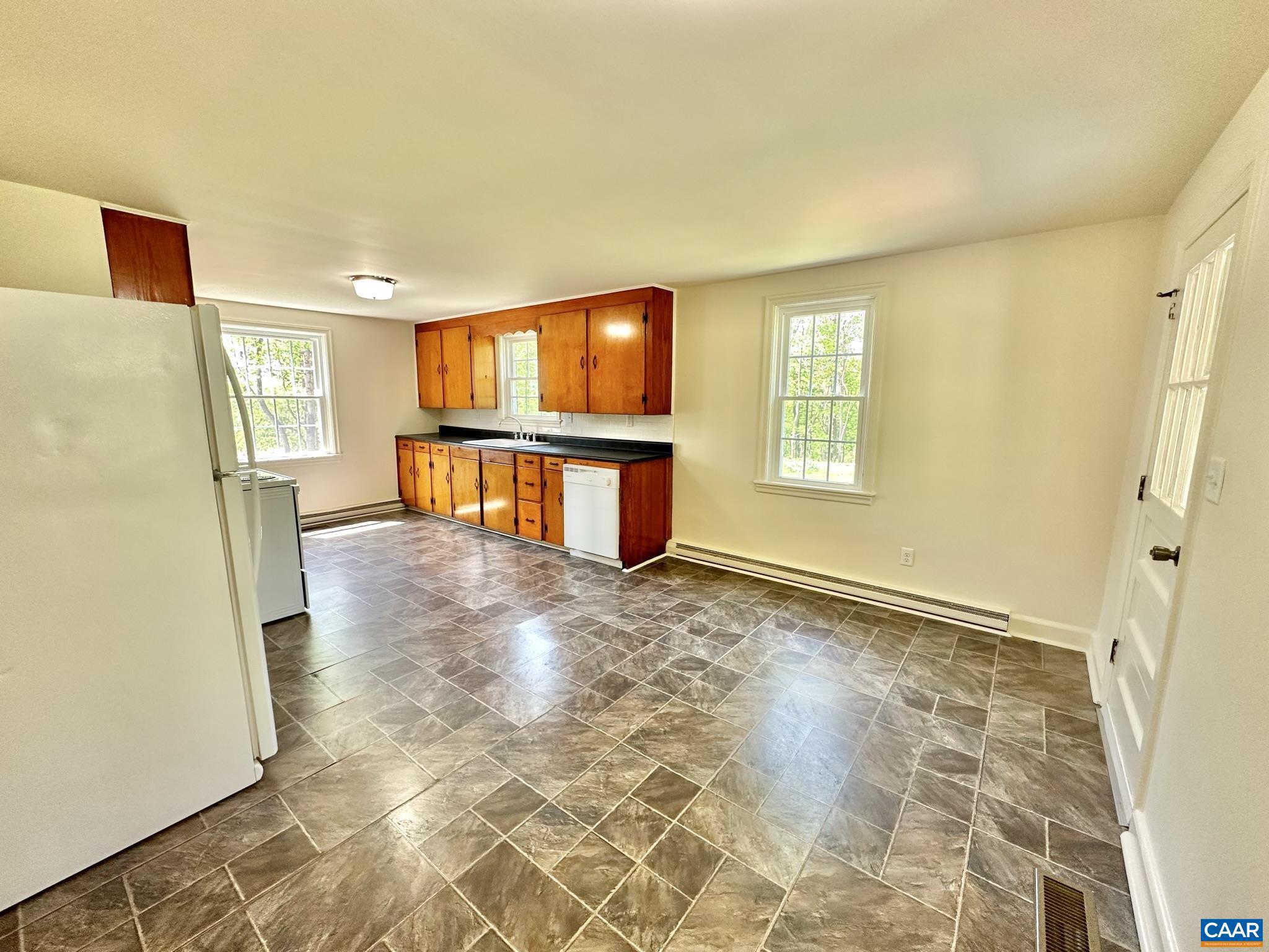 UNKNOWN - Residential Lease