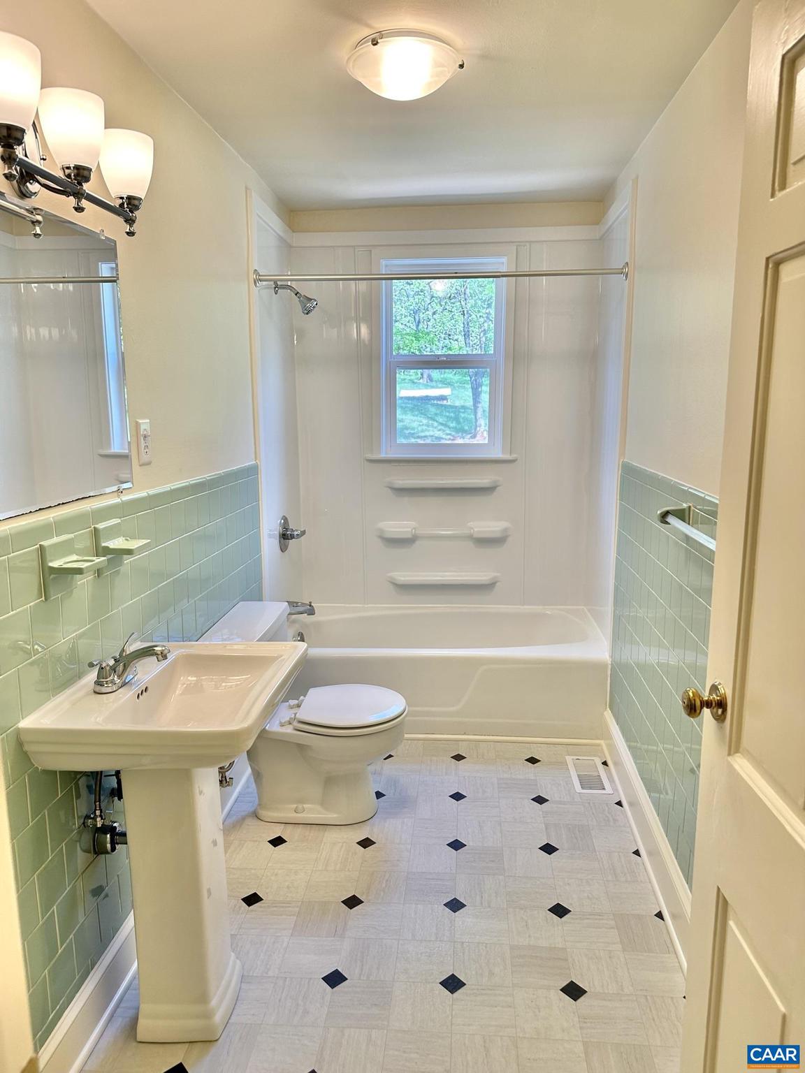 UNKNOWN - Residential Lease