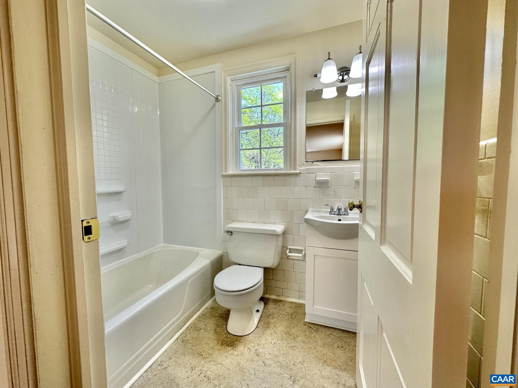 UNKNOWN - Residential Lease